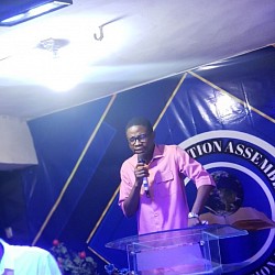 Joshwills Richie's gospel song stage ministration